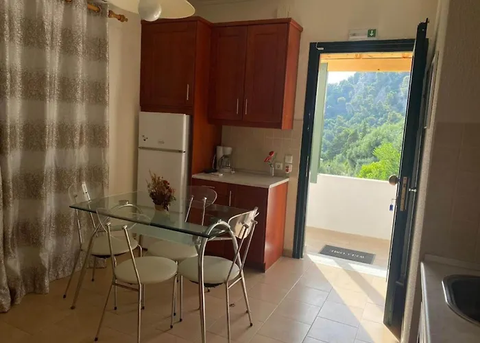 Corfu 86 * غليفادا